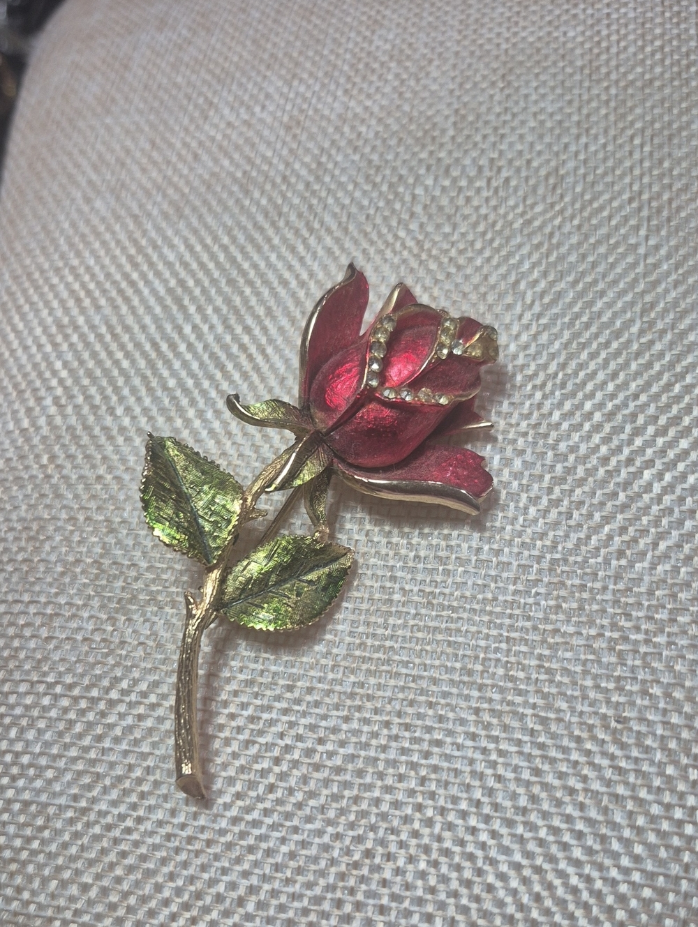 VitGold-Tone Rose Brooch Red Green Enamel